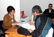 Cabinete notariale luate cu asalt de fermierii olteni