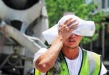 Patronii care nu au grijă de angajaţi pe timp de caniculă riscă amenzi usturătoare