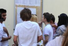 Sute de elevi picați la Evaluarea Națională