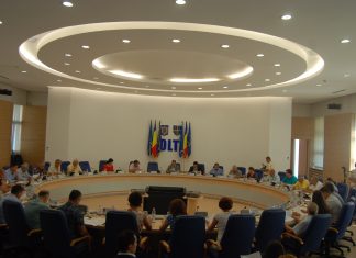 Sedinţă cu zeci de proiecte la Consiliul Judeţean Olt