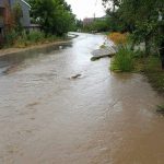 Mai multe gospodarii inundate in Olt