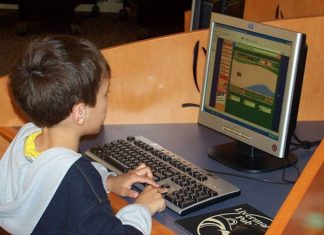 Sute de elevi olteni au beneficiat de programul „EURO 200”