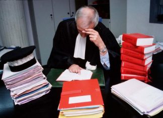 Magistrat de la Tribunalul Olt iese oficial la pensie