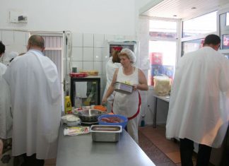 Comercianții, luați la verificat de inspectorii DSVSA Olt