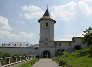 Mănăstirea Brâncoveni, reabilitată cu fonduri europene. Consiliul Judeţean va asigura 50% din cofinanţare