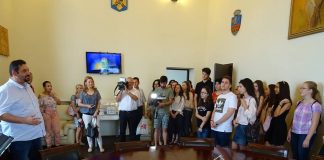 Elevii de zece ai Slatinei, premiați de primărie