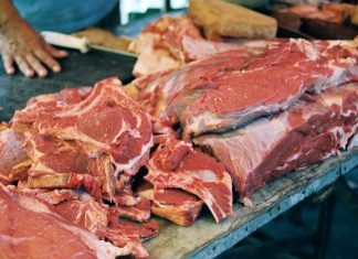 Atenție ce mâncați în vacanță!