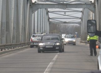 Trafic infernal pe Podul Olt