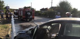 Mașină în flăcări în intersecție la Găneasa