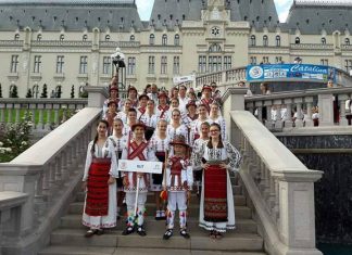 Ansamblul „Plaiurile Sâmbureştiului”, locul I la Festivalul Internaţional „Cătălina” de la Iaşi