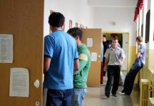 Zeci de copii cu păduchi, în şcolile şi grădiniţele din Olt