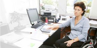 Firmele, taxate dacă nu angajează persoane cu handicap