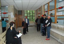 Peste 1.200 de olteni fără serviciu plătesc contribuţia la pensii ca să le meargă vechimea