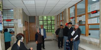 Peste 1.200 de olteni fără serviciu plătesc contribuţia la pensii ca să le meargă vechimea