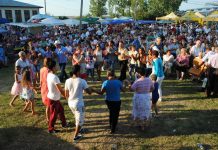 Sărbătoare mare la Poboru. Valentin Sanfira și Marcela Fota, invitați speciali