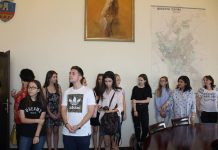 Premii acordate de Guvern pentru elevii de 10 ai Oltului