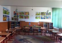 Zeci de unități școlare fără autorizații