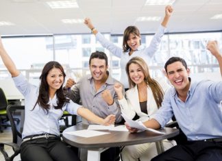 Guvernul încurajează minivacanțele pentru bugetari