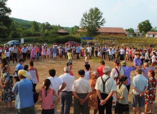 Ziua Comunei: Tia Mare îmbracă straie de sărbătoare