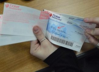 Mii de slătineni vor primi tichete sociale de Crăciun