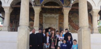 Copiii de la Centrul social din Grădinari, vizită la Mănăstirea Hurezi