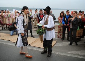 Duel epigramistic pe tema modificării denumirii judeţului în Olt – Romanaţi