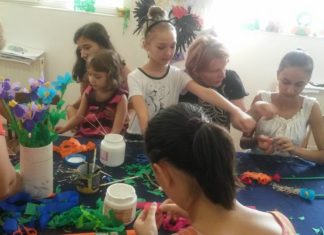 Expoziţie a copiilor din centrele de plasament la Biblioteca Judeţeană „Ion Minulescu”