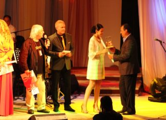 Teodora Gaetanovici din Buzău, câştigătoarea Trofeului celei de-a XVIII- a ediţii a Festivalului de muzică uşoară„Radu Şerban”