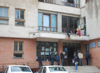 Oltenii dau buluc la ITM, pentru a se interesa dacă au contracte de muncă
