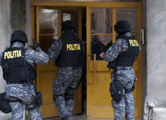 Percheziţii în Olt la persoane bănuite de furturi din locuinţe