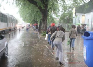 Vremea se răcește semnificativ. Ploi și ninsori, până joi