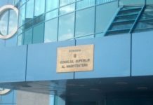 Procuror din Olt, transferat la Brașov