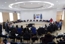 Şedinţă extraordinară la Consiliul Judeţean pentru revocarea datei de organizare a referendumului