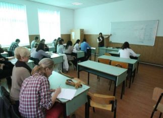 Trei licee riscă să devină şcoli profesionale