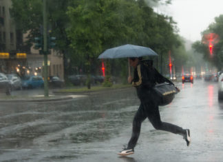 Meteorologii ANM au actualizat prognoza și anunță o schimbare radicală a vremii: Scad temperaturile și lovesc furtuni puternice