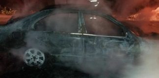 O mașină a luat foc în comuna Fărcașele