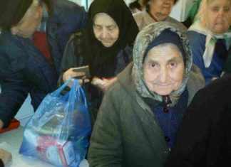 Sute de pensionari trăiesc la limita sărăciei