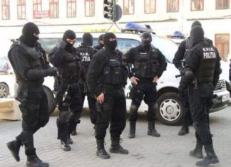 Percheziții în Olt