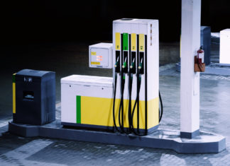 Staţii de distribuţie a carburanţilor din Olt, amendate de Protecţia Consumatorilor