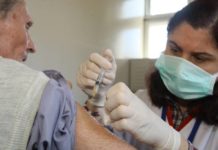 În timp ce numărul bolnavilor crește, vaccinul lipsește