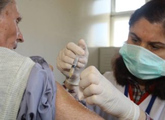 În timp ce numărul bolnavilor crește, vaccinul lipsește