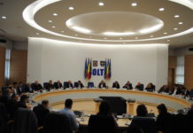 Consilierii județeni s-au întâlnit vineri într-o ședință extraordinară