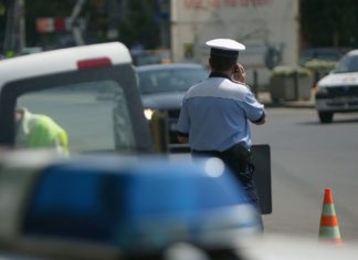 Poliţia Română, sfaturi pentru folosirea telefonului: ATENŢIE la aplicaţiile folosite