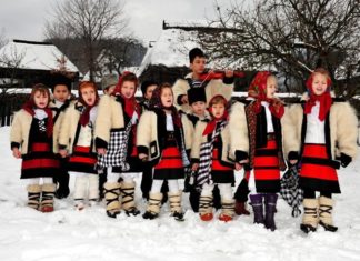 Iată, vin colindătorii!