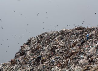 Garda de Mediu Olt a amendat cu 50.000 de lei operatorul care administrează fostul depozit industrial de deşeuri al SMR Balş