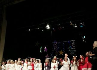 Spectacol de colinde la Teatrul Naţional Caracal