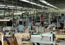 Sclavie la două firme din Olt