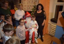 Serbare pentru Moş Crăciun, la Grădiniţa cu Program Prelungit Nr.1 Slatina