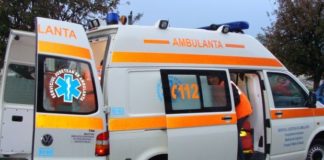 Un tânăr drogat și-a băgat proprii părinţi în spital