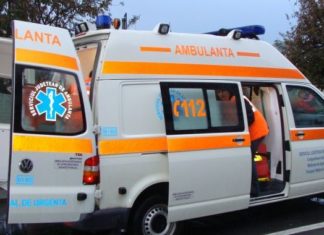 Un tânăr drogat și-a băgat proprii părinţi în spital